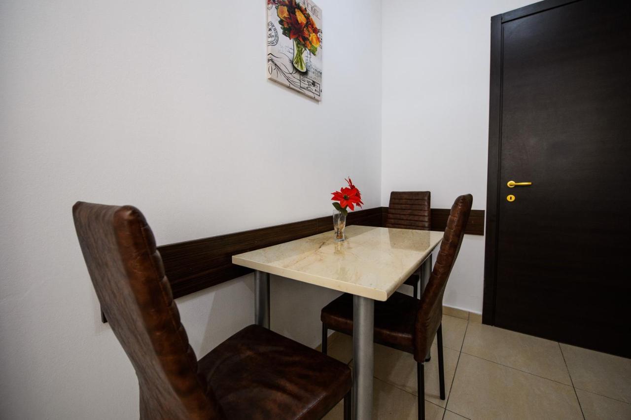 Summerland Relax Apartments Mamaia Eksteriør billede